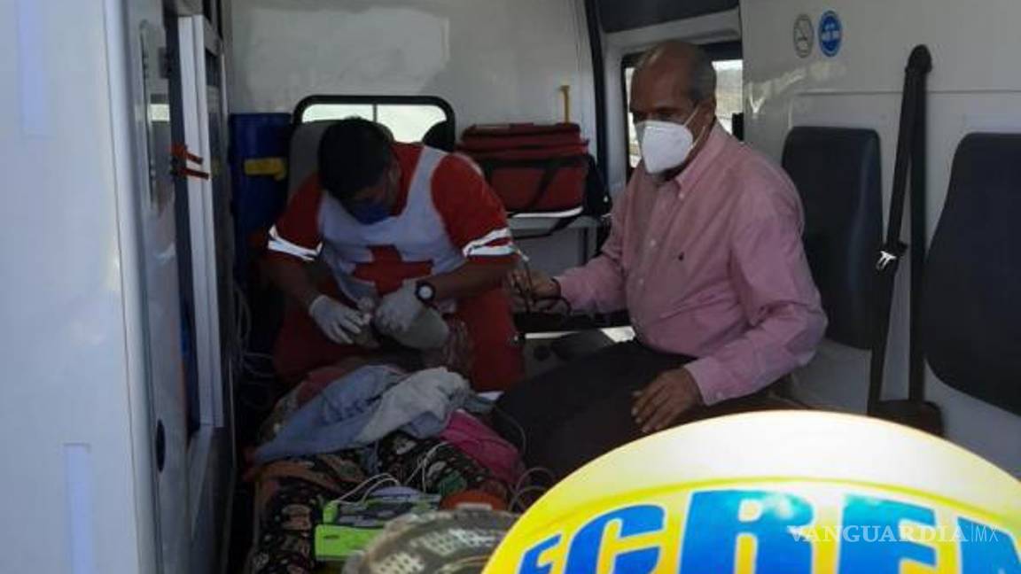 $!Otros 14 fueron llevados al Hospital General Amparo Pape de Benavides donde personal médico estableció su salud.