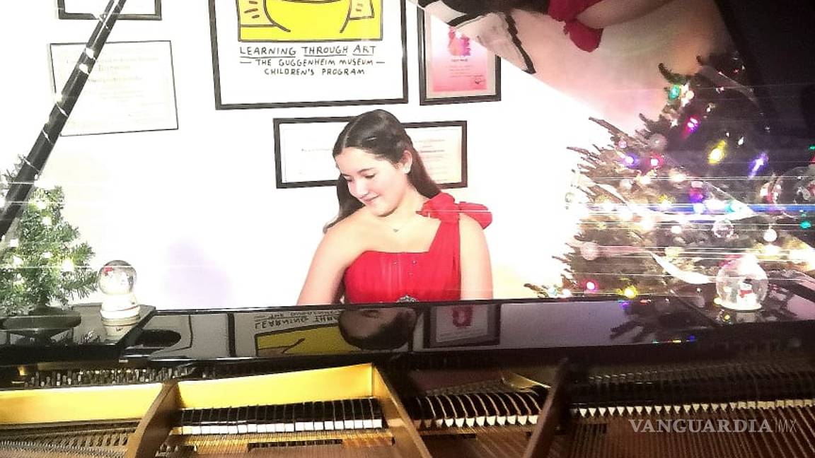 $!Javier Camarena lanza el video “Blanca Navidad” junto a la joven pianista María Hanneman