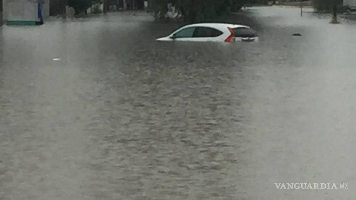 $!Intensas lluvias inundan de nuevo a Torreón, Coahuila