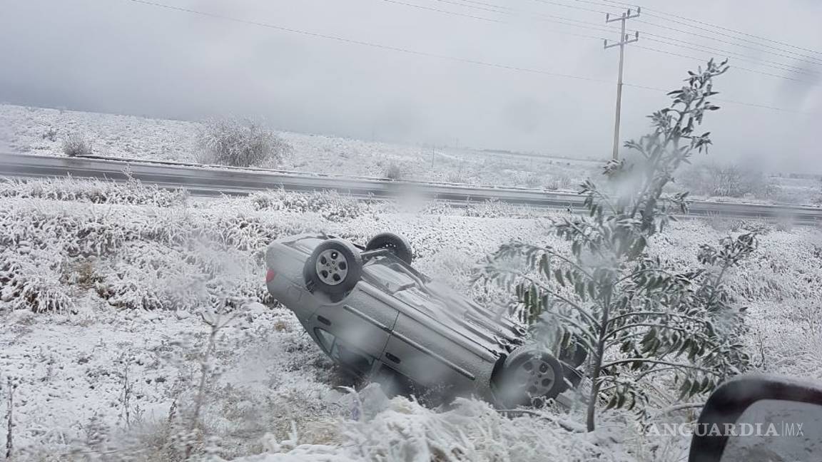 $!Hielo y velocidad: una mala combinación en libramiento Oscar Flores Tapia