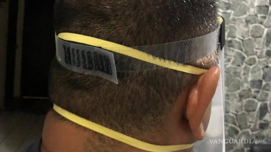 $!Familia monclovense crea caretas para médicos y enfermeras que atienden pacientes con COVID-19