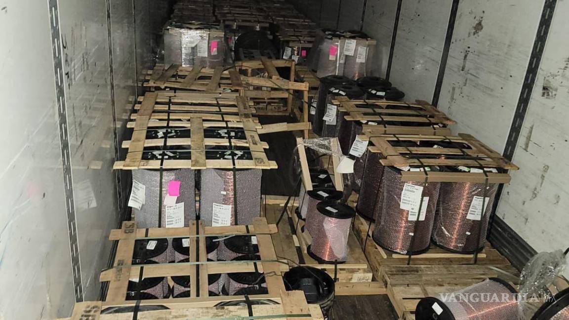 Recuperan carga robada valuada en medio millón de pesos en Saltillo, contaba con inhibidores de señal