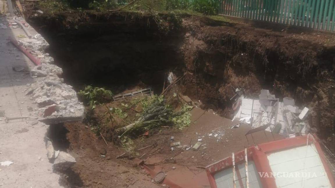 $!En la zona siniestrada se dañó un tubo de concreto de 1.83 metros de diámetro que está a 8 metros de profundidad, mismo que será sustituido