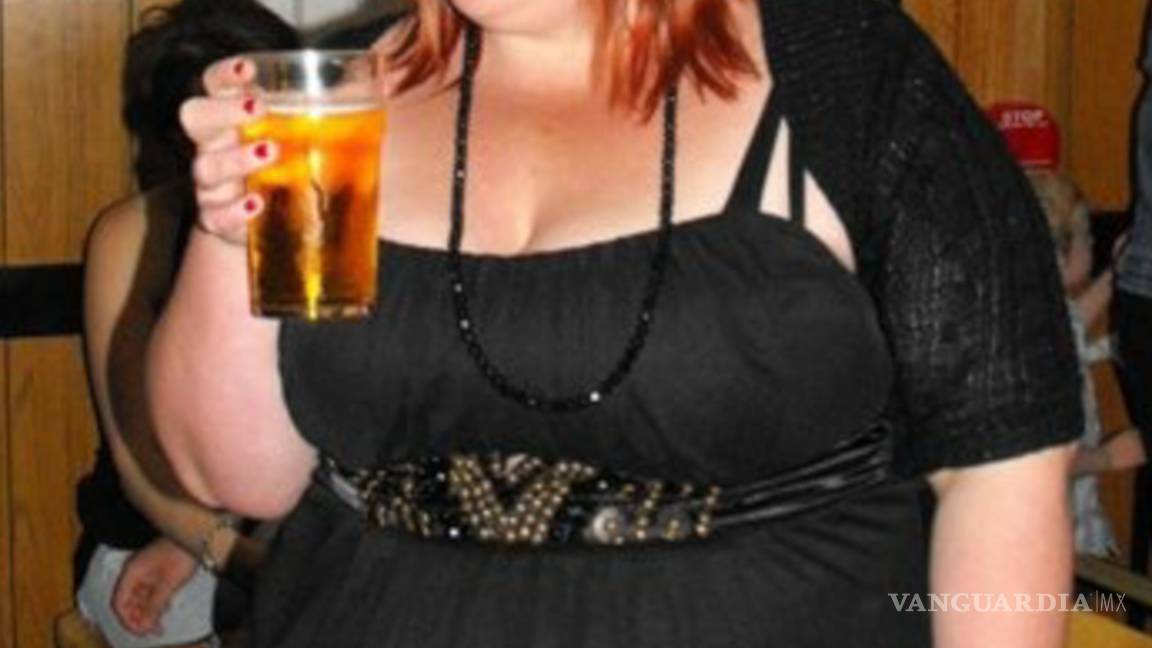 $!Mujer logró bajar la mitad de su peso después de abandonar el refresco