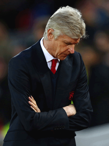 $!Veinte años después, Wenger consume su crédito en el Arsenal