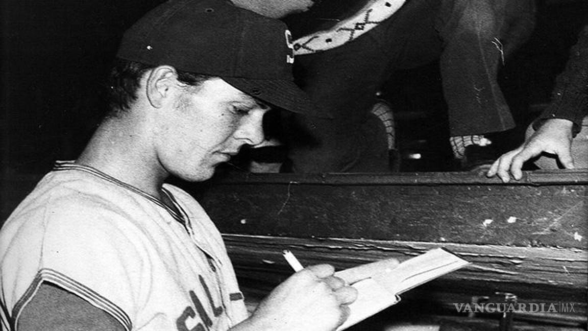 $!Chávez formó memorables llaves de doble play junto a Gabriel Lugo y Juan Navarrete en las décadas de los 70 y 80.