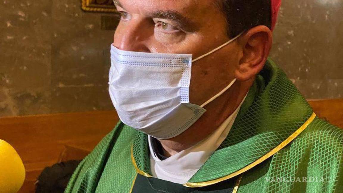Operan al Obispo de Saltillo; permanecerá en hospital de Monterrey