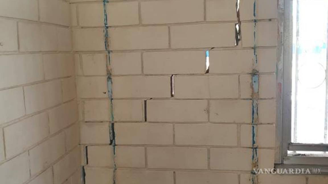 $!Los daños en la infraestructura son evidentes y ponen en peligro a los alumnos.