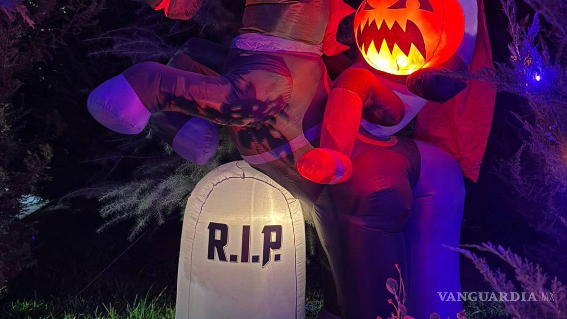 $!Las decoraciones combinaron el terror de Halloween con los colores tradicionales.