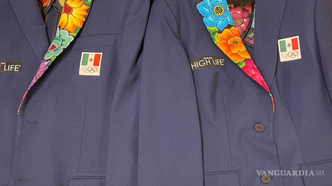 $!Mexicanos vistieron uniformes artesanales en inauguración de Juegos Olímpicos