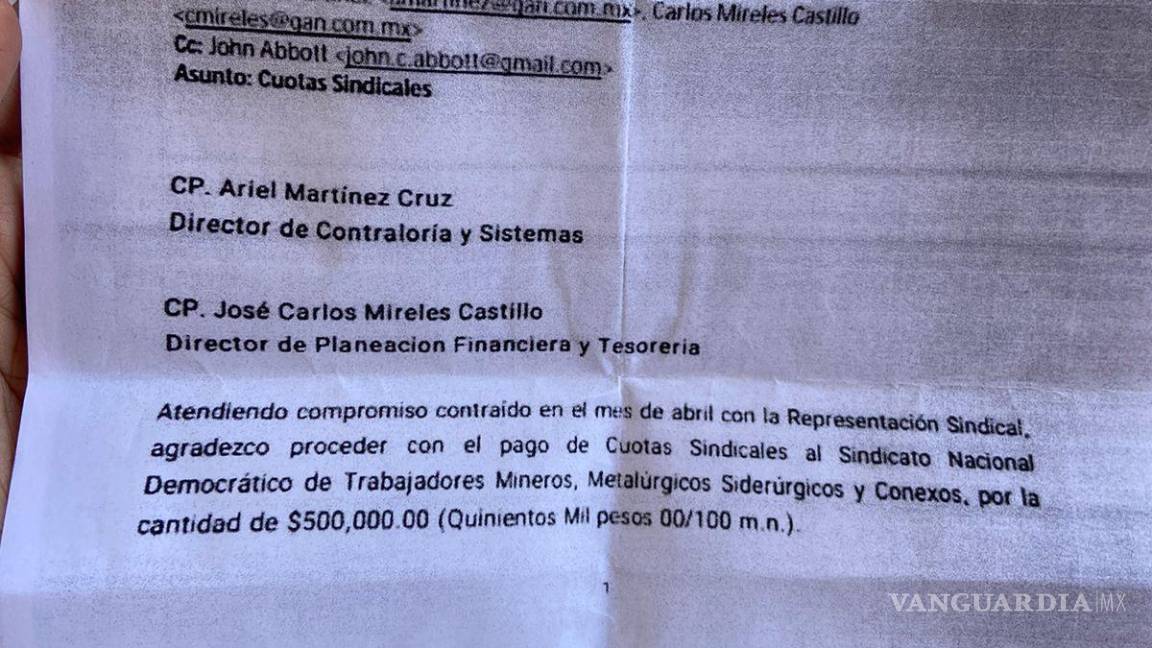 $!Los archivos difundidos muestran una transferencia de 500 mil pesos al Sindicato Nacional Democrático, la empresa lo niega.