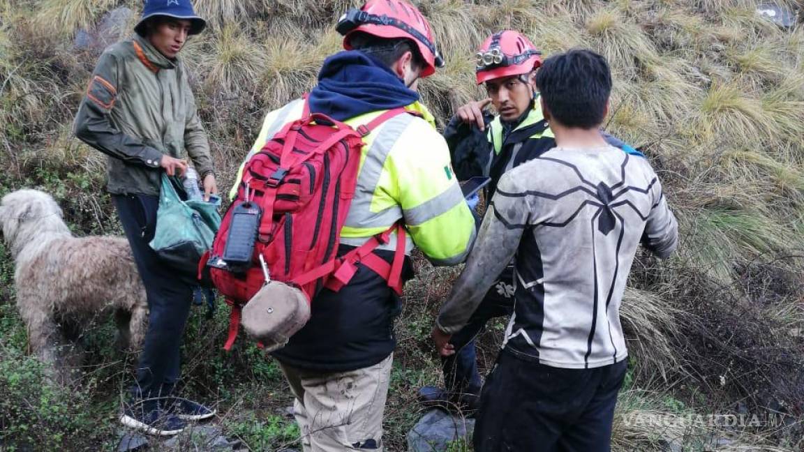 Rescatan a cinco hombres extraviados en la Sierra de Zapalinamé en Saltillo