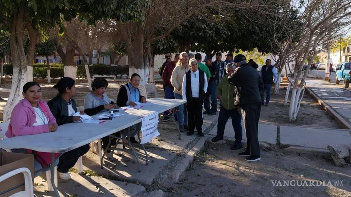 $!Carlos Robles Loustaunau, presidente del PRI en Coahuila, resaltó la importancia de la participación campesina en la renovación de dirigencias de la CNC.