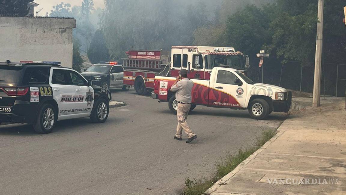 Incendio en arroyo en Saltillo se sale de control: dura 24 horas