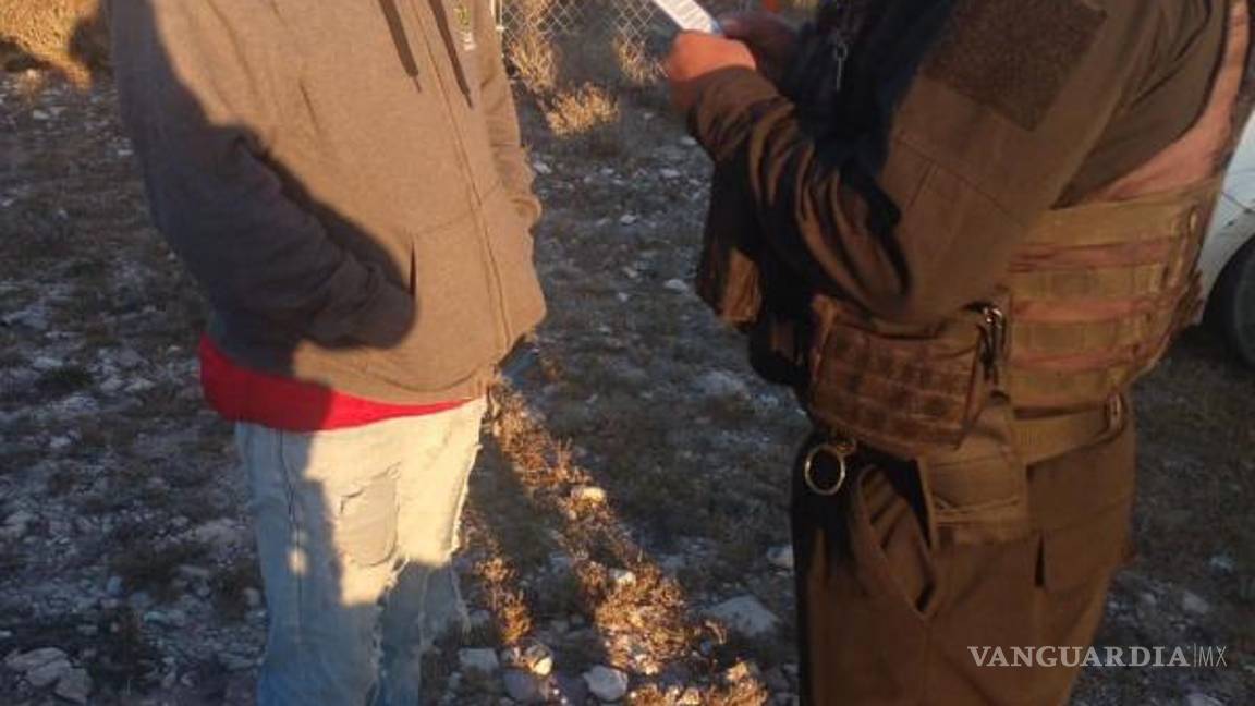 $!Los elementos de Fuerza Civil realizaban labores de prevención y vigilancia cuando detectaron al grupo de migrantes.