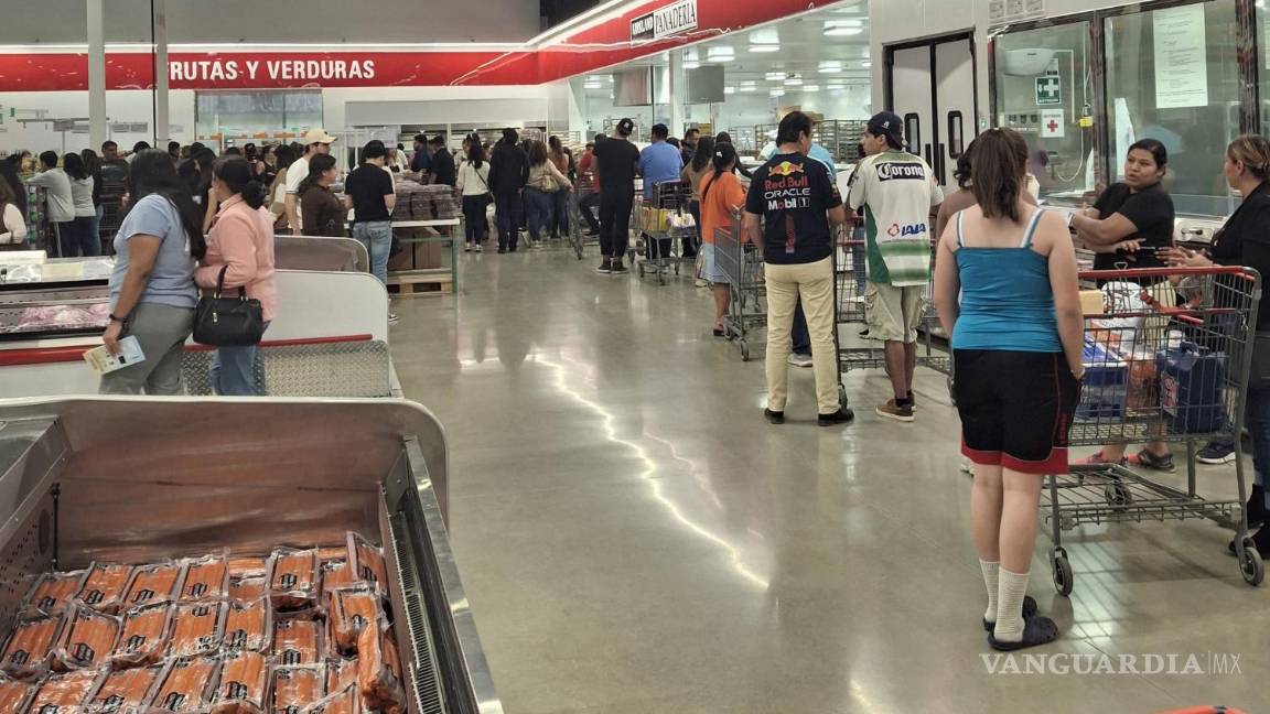 Largas filas en Costco Torreón para comprar rosca de Reyes