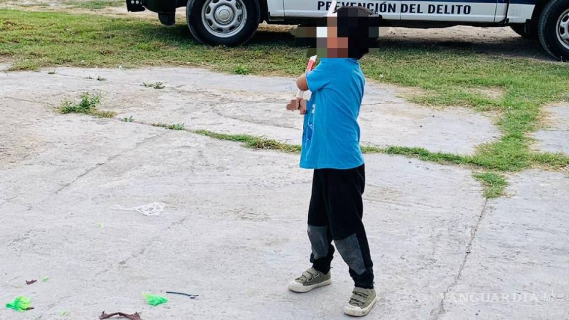 Policía de Monclova lleva una posada ‘sorpresa’ a niños de Casa Hogar Galilea