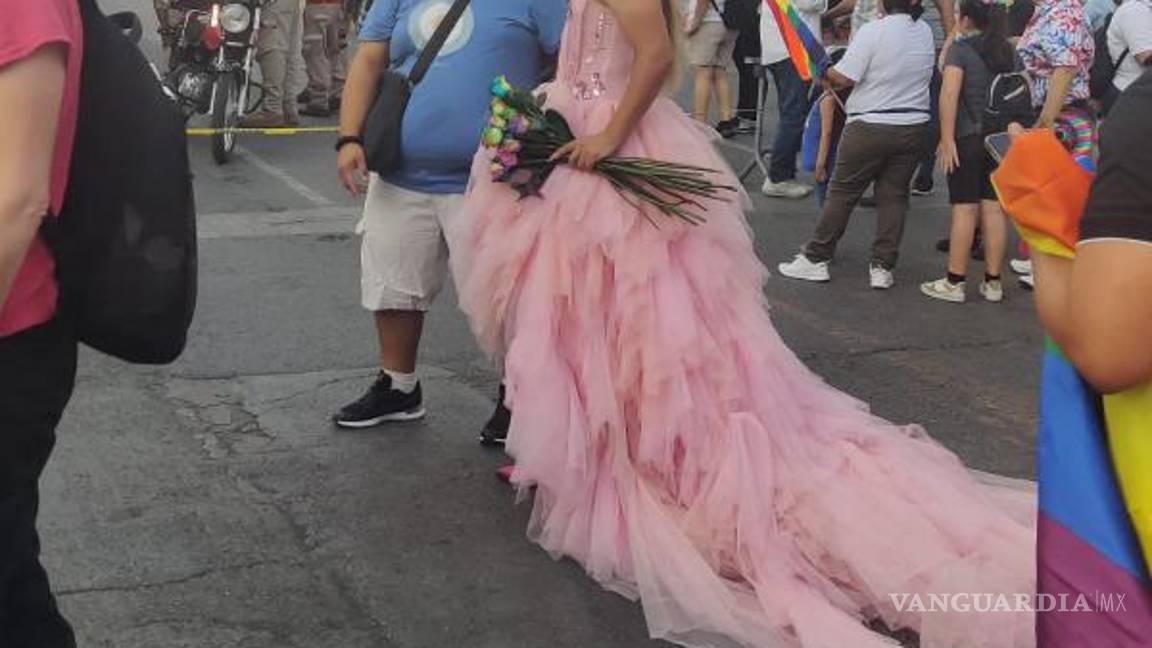 $!Los participantes en la edición número 22 de la Marcha de la Diversidad les tocó soportar las altas temperaturas.