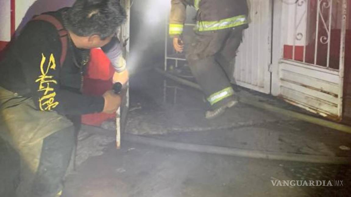 $!Se informó que un cortocircuito pudo haber sido la causa del siniestro.