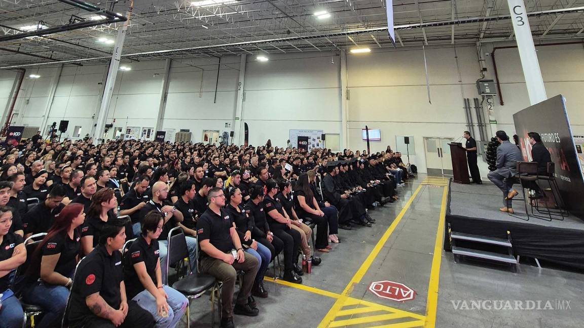 $!La ceremonia de graduación se llevó a cabo en la misma planta de Rheem.
