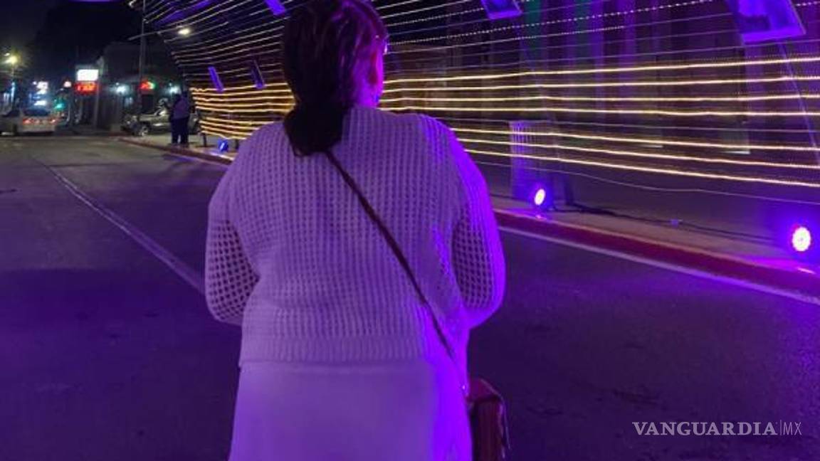 $!El Puente Internacional de Piedras Negras fue el escenario de una conmemoración especial donde mujeres recordaron la lucha histórica por sus derechos.