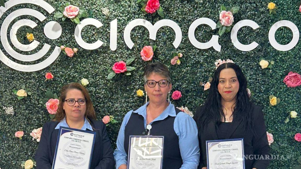 $!Edna Ramos, Rosario Armenta y Rocío Rangel, reconocidas por su quinto aniversario en la empresa.