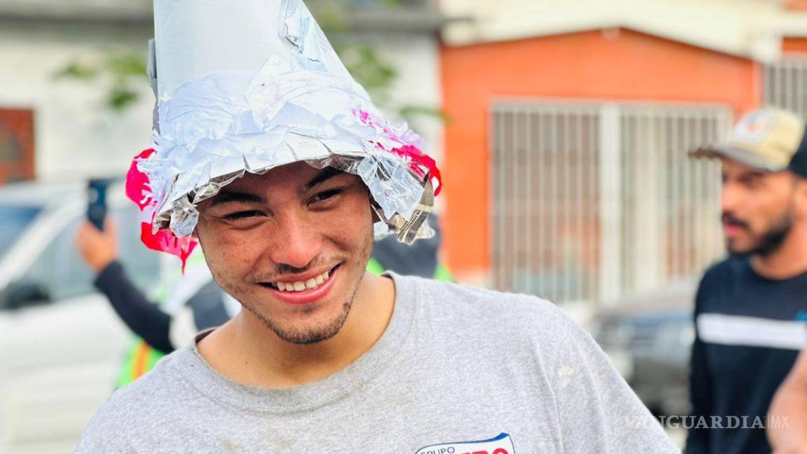 $!Un momento de alegría, en medio de la peligrosa odisea que enfrentan, vivieron los migrantes.