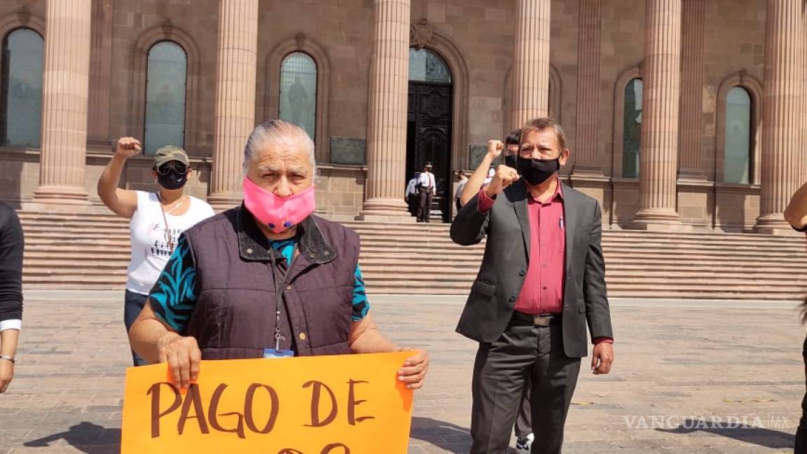 Exbraceros de Nuevo León exigen a AMLO pago de deuda histórica