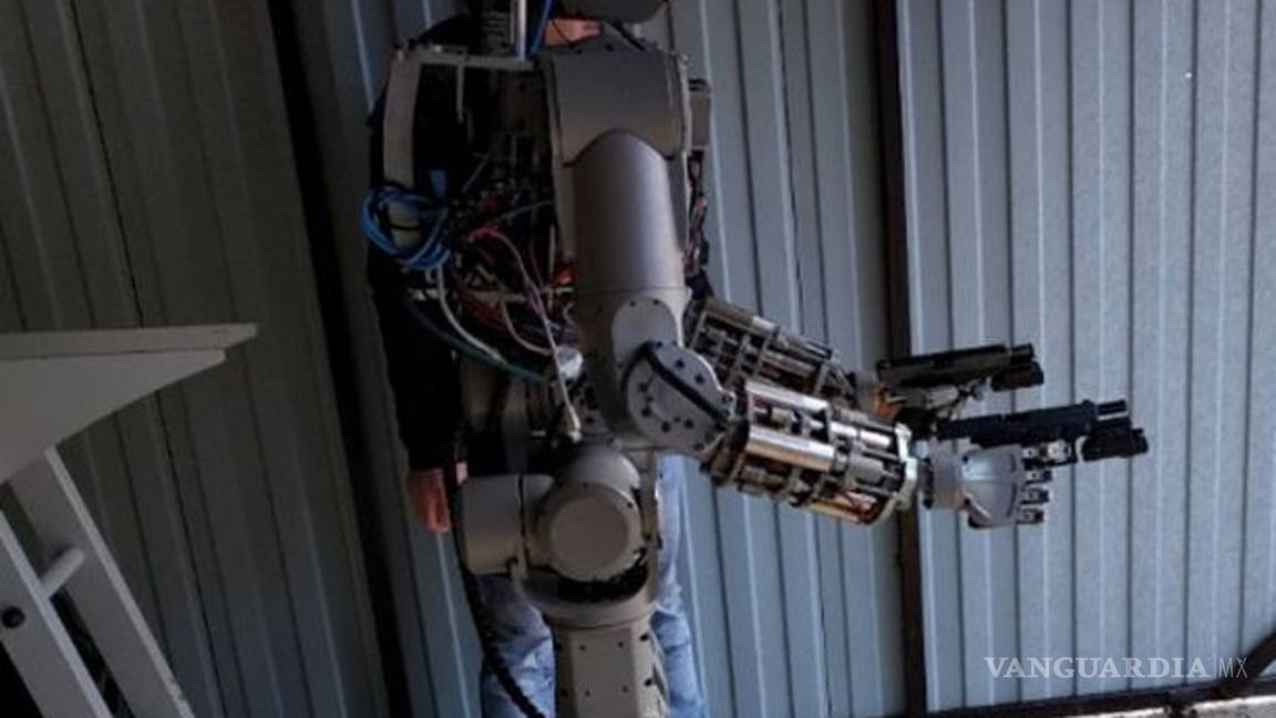 $!Rusia también tiene un "Terminator", un androide capaz de usar armas
