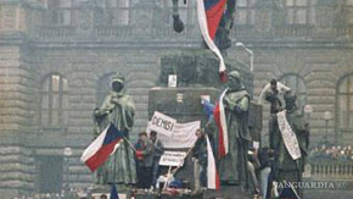 Recuerdan en Praga el 20 aniversario de la Revolución de Terciopelo