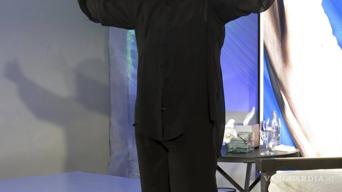 $!Lupita D'Alessio da una conferencia de prensa para promover su álbum en vivo Yo sigo aquí el 28 de noviembre de 2017 en la Ciudad de México. AP/Berenice Bautista