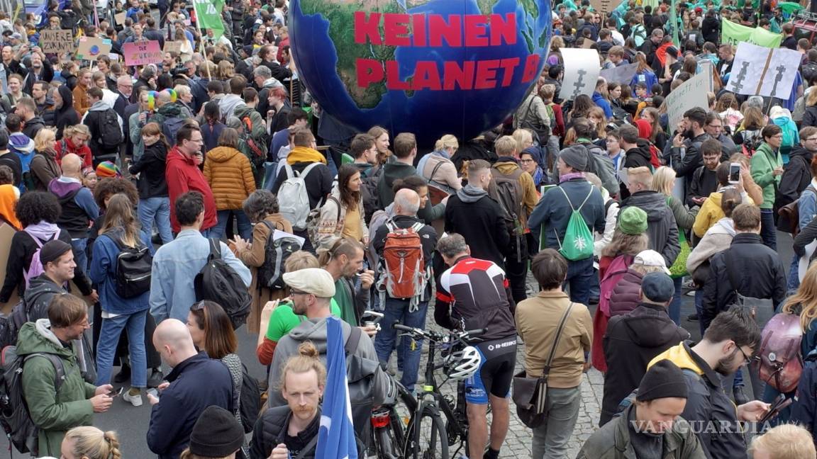 $!"Huelga Global Climática" convoca a miles de jóvenes en el mundo, mira éstas imágenes