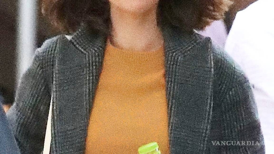 $!Selena Gomez se deja ver en minifalda tras revelar trasplante de riñon