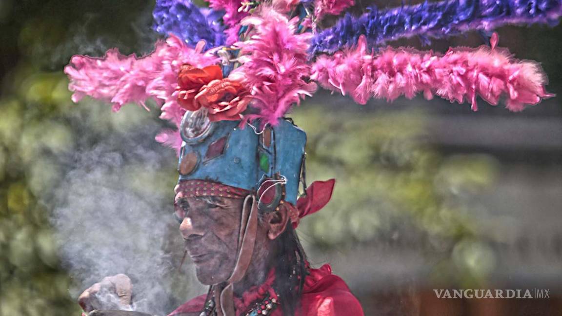 $!Indígenas participan en el Encuentro y Festival de Culturas e Identidad de los pueblos indígenas y afromexicanos en Chilpancingo (México).