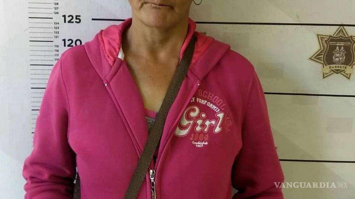 Mujer con brazalete de seguridad intenta robar un domicilio en Saltillo