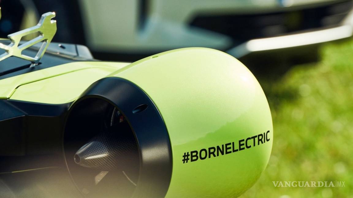 $!E-Wingsuit, el primer traje con alas de propulsión eléctrica