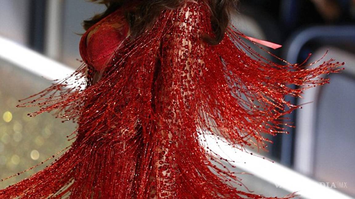 $!¿Irina Shayk desfiló embarazada en el Victoria’s Secret?