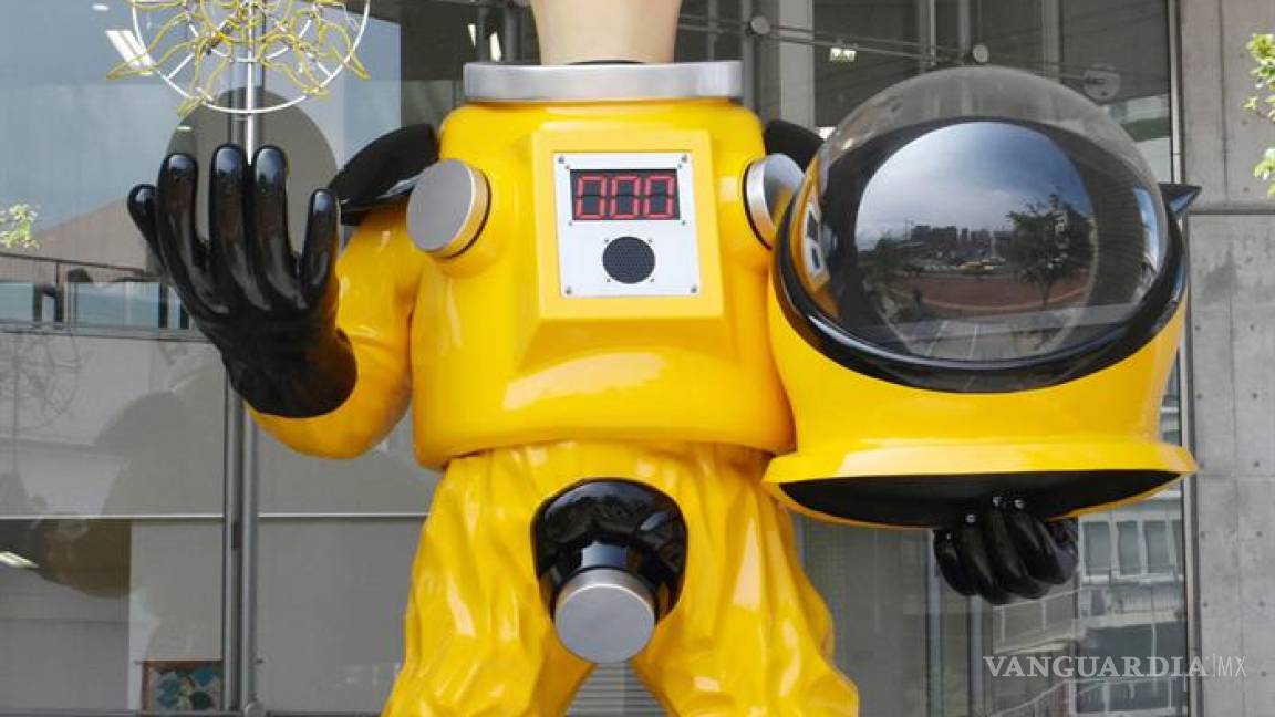 Escultura de 'niño gigante' incomoda a habitantes de Fukushima por evocar desastre nuclear