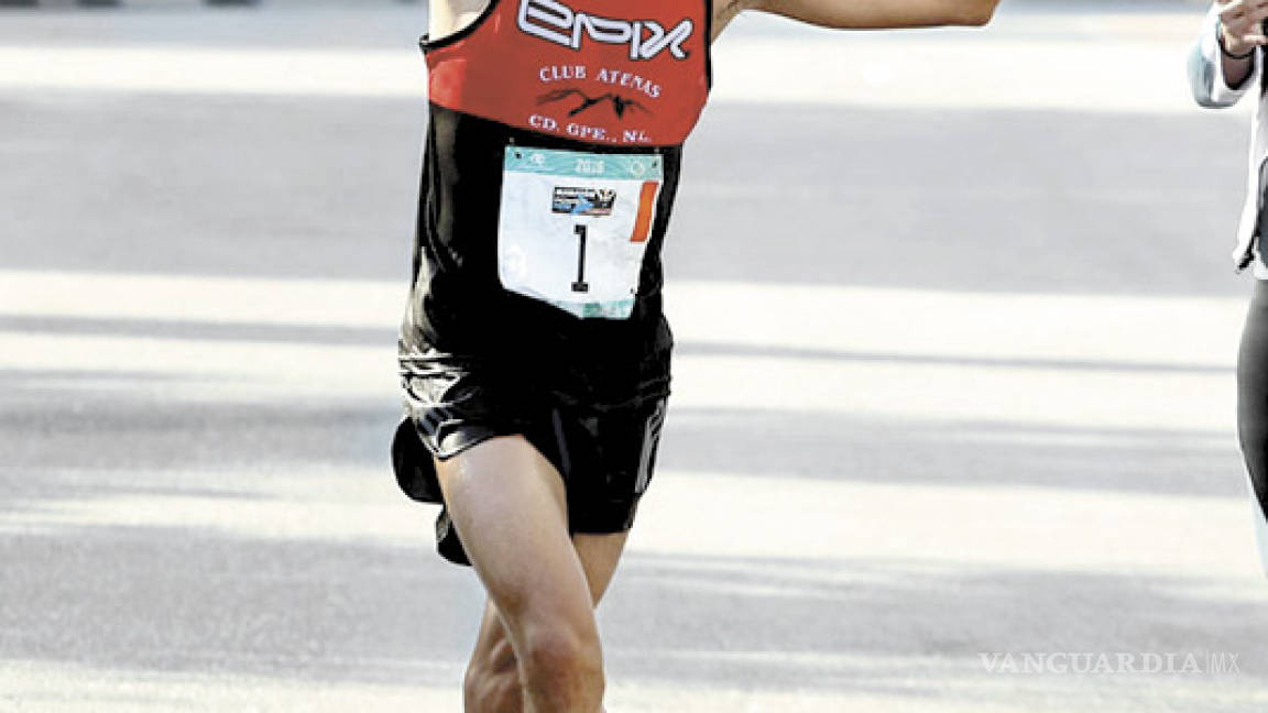 Jorge Hernández se lleva el Maratón de Monterrey