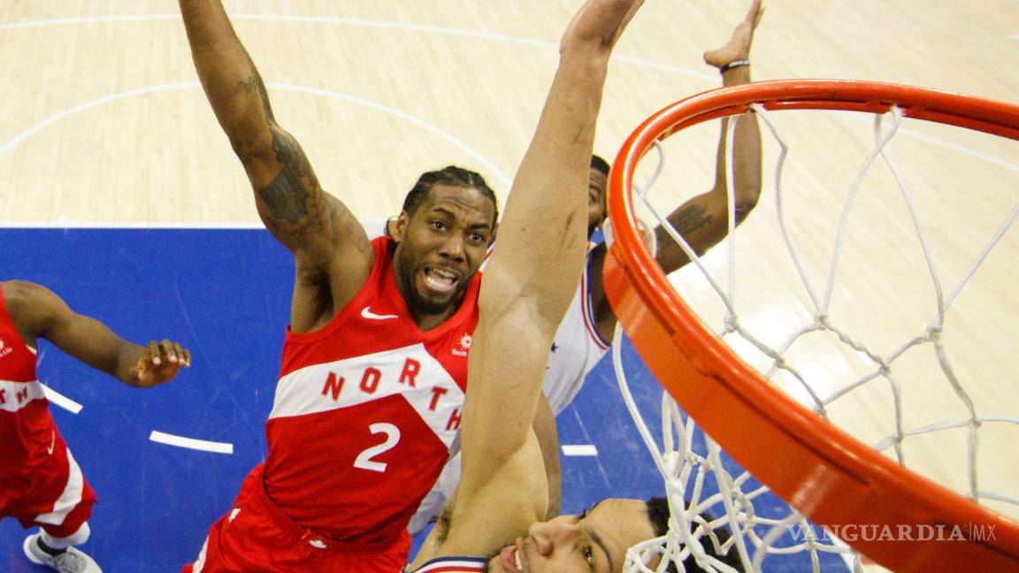 $!Leonard finaliza la obra y tiene a los Raptors en la pelea por las Finales ante los Sixers