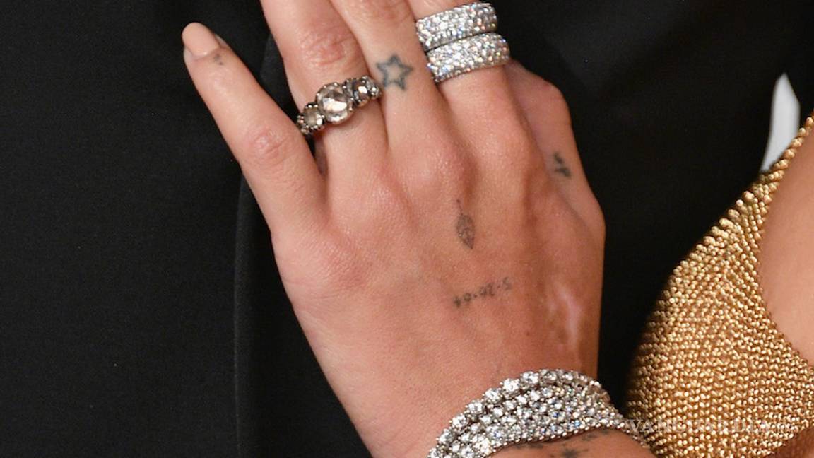 $!El humilde top que usó Zoë Kravitz de oro de Tiffany &amp; Co, valorado en la friolera de 24 mil dólares