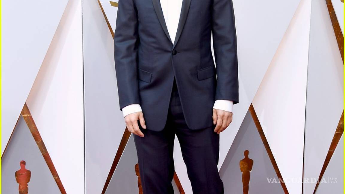 Gael García Bernal llega &quot;nervioso&quot; a los premios Óscar