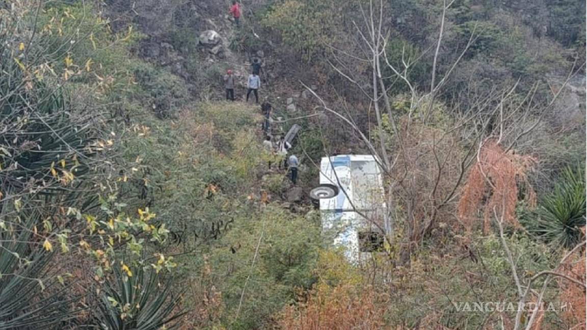 Volcadura de autobús en carretera de Puebla deja 22 lesionados