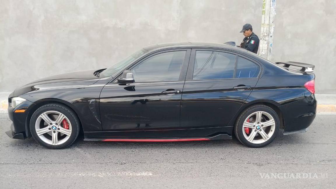 Cae pareja de tamaulipecos con vehículo BMW con reporte de robo, en Nuevo León