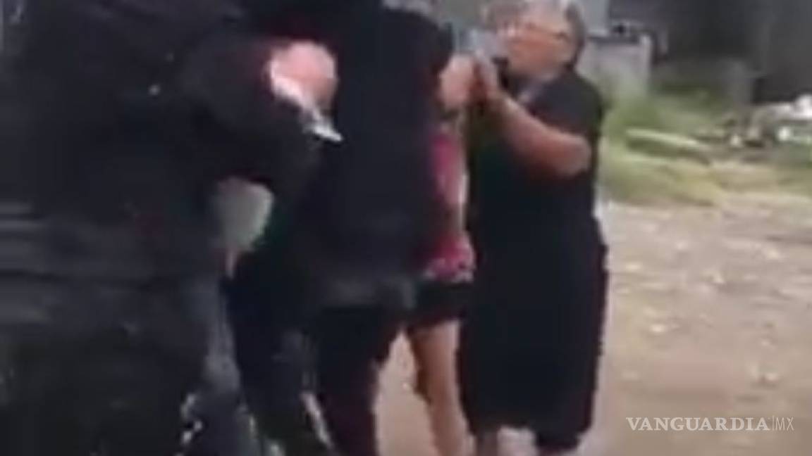 Hicieron el ridículo policías al intentar detener a trailero en Castaños, Coahuila