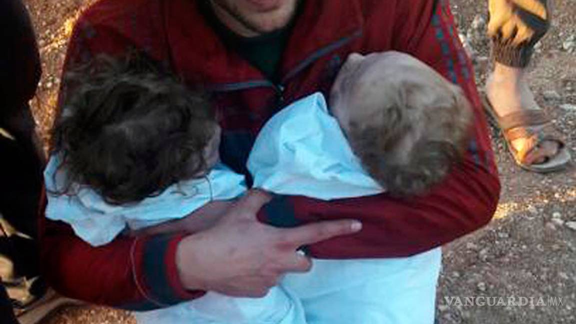 $!"Todos están muertos", padre sirio perdió a sus bebés, esposa y 19 parientes en ataque químico