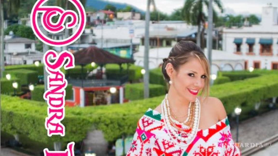 $!Edecán de Multimedios 'promociona' pueblo de San Luis con sexy calendario