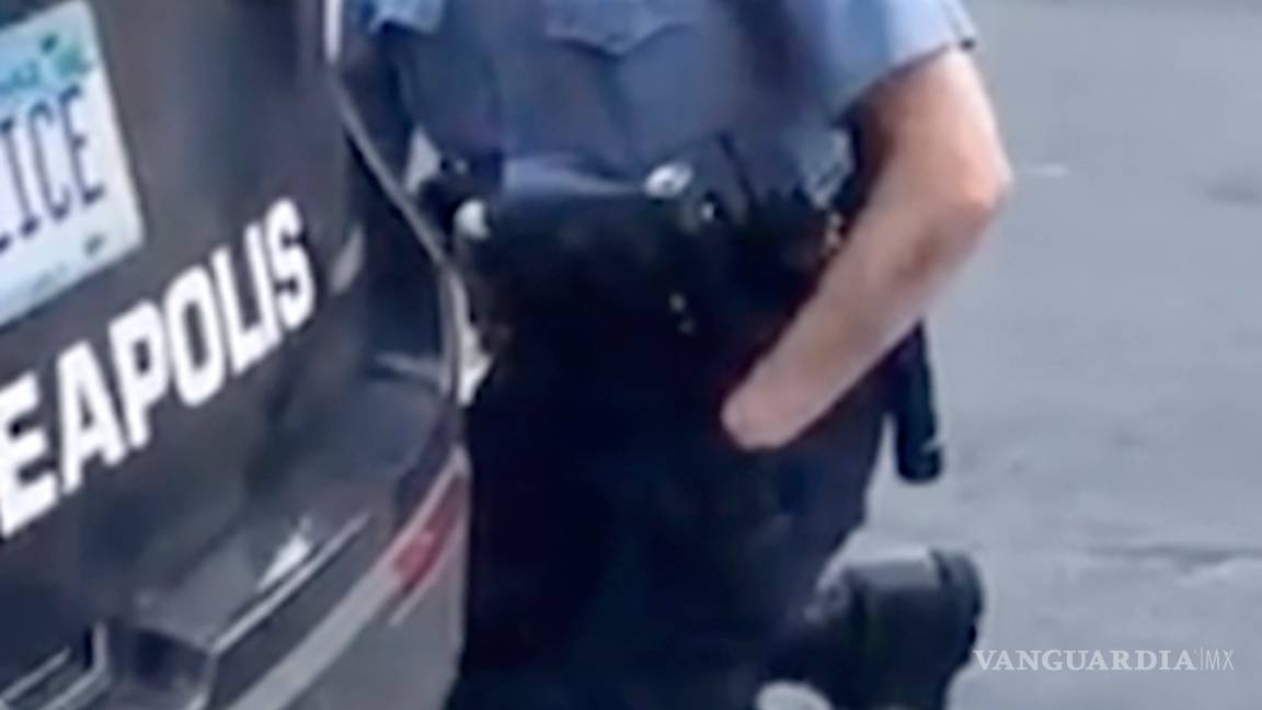 $!Muerte de George Floyd es “injustificable”, dicen jefes policiales de todo el país