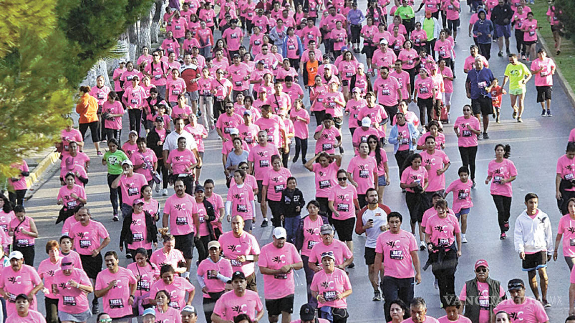 Corren 40 mil personas en Coahuila apoyando lucha contra el cáncer