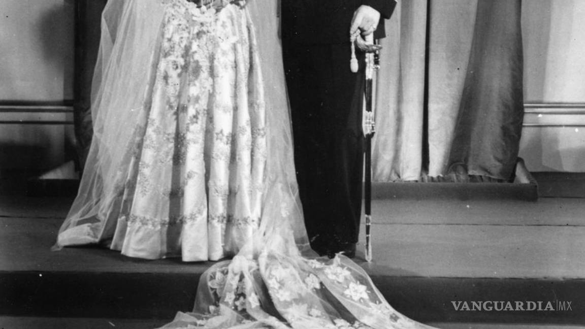 $!La vida de la Reina Isabel II en 20 icónicas fotografías